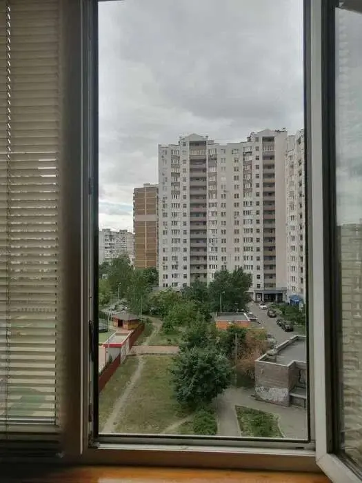 Фото Снять 1-комнатную квартиру, Драгоманова ул.  Киев в долгосрочную аренду, цена: 14000 грн, код 3056