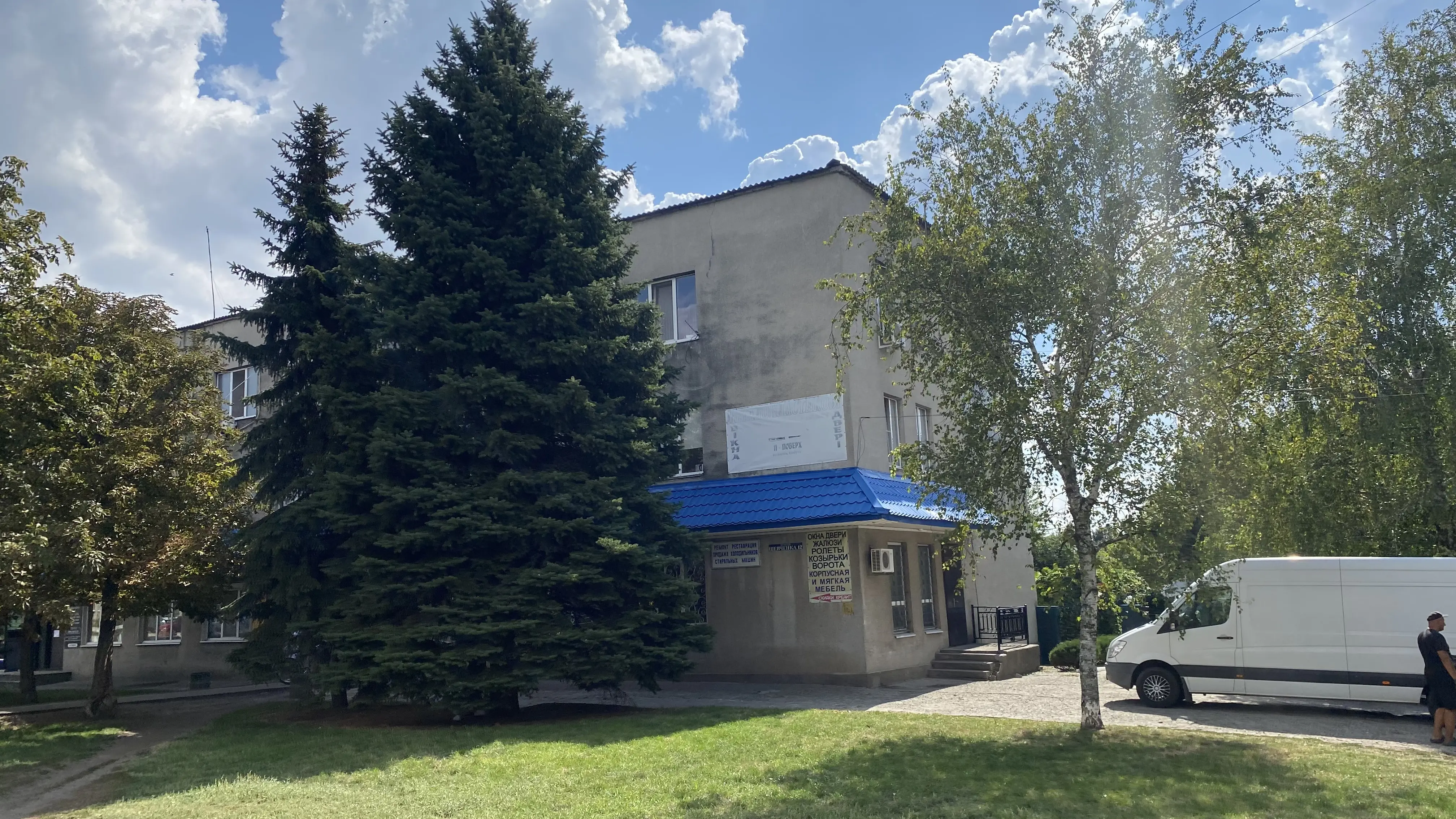 Фото Selling commercial property, 1307.3 sq.m., Shevchenka street  Solone, price: 4000000 UAH, code 3061