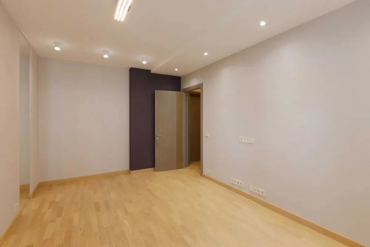 Фото Selling a 4-room apartment, 141.7 sq.m., Yelyzavety Chavdar Street 13 Kyiv, price: 265000 $, code 3066