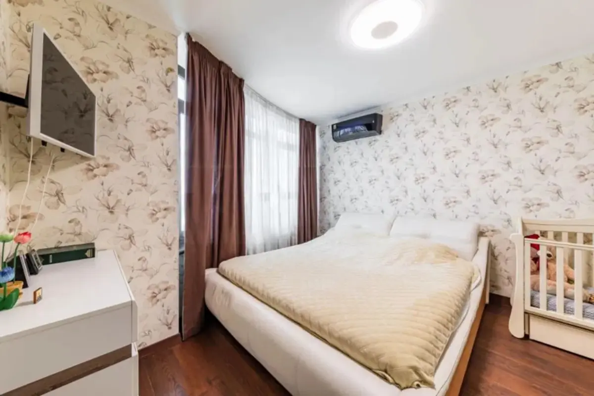 Фото Selling a 3-room apartment, 97 sq.m., Nauky Avenue 80а/73 Kyiv, price: 145000 $, code 3071