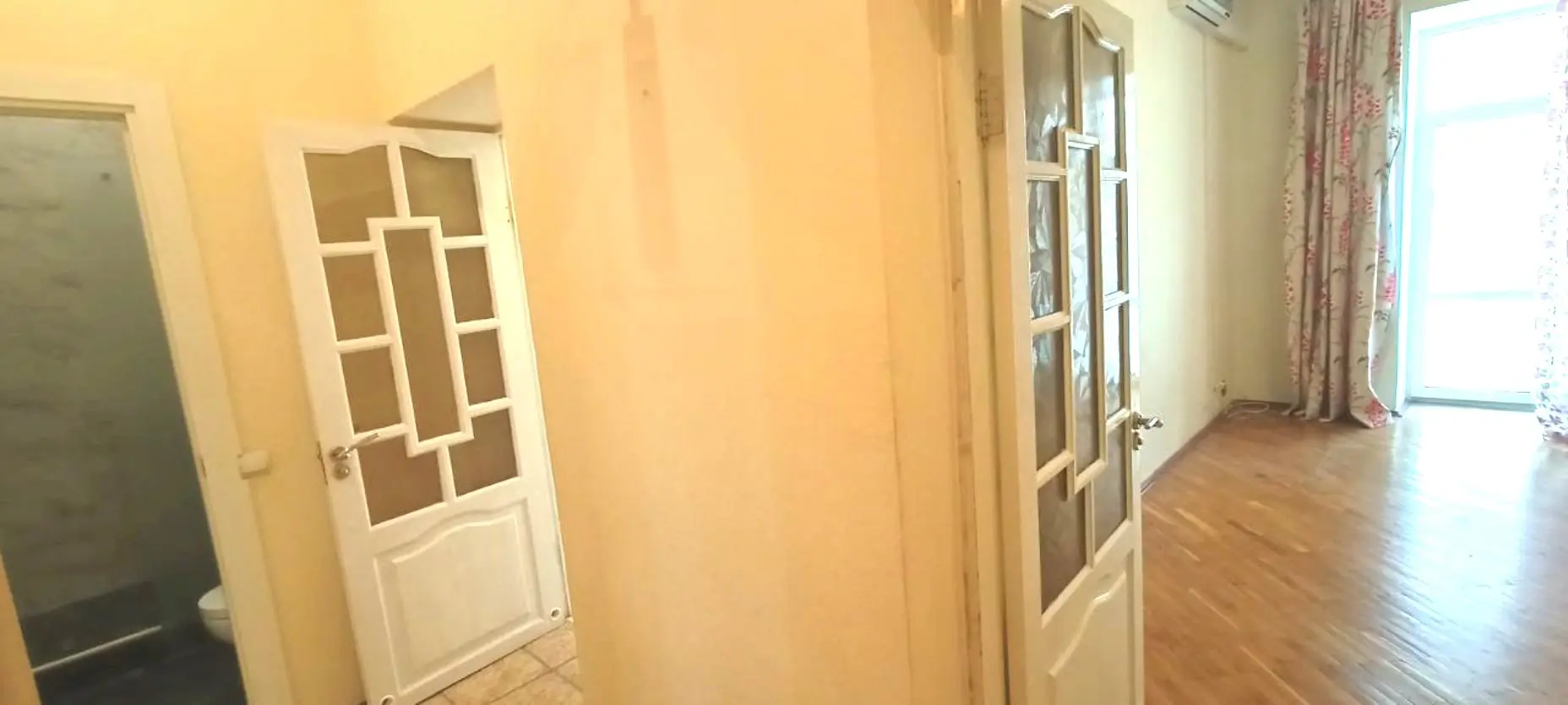 Фото Selling a 2-room apartment, 52 sq.m., Oleksandra Konyskoho Street (Turhenievska Street) 35а Kyiv, price: 135000 $, code 3088