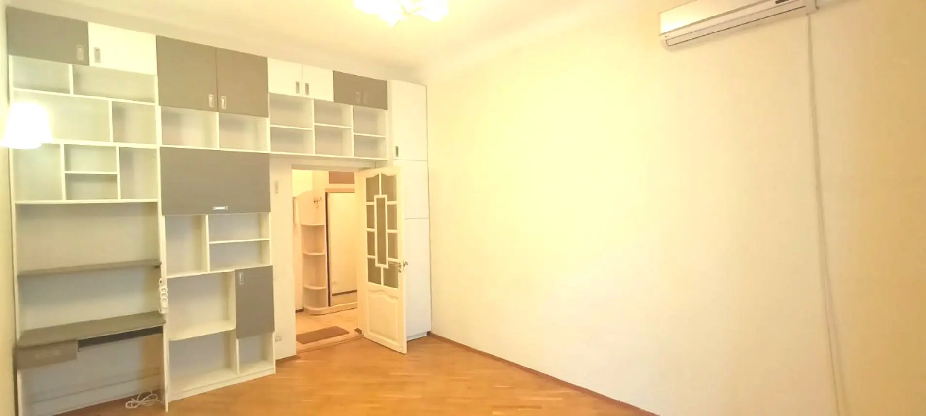 Фото Selling a 2-room apartment, 52 sq.m., Oleksandra Konyskoho Street (Turhenievska Street) 35а Kyiv, price: 135000 $, code 3088