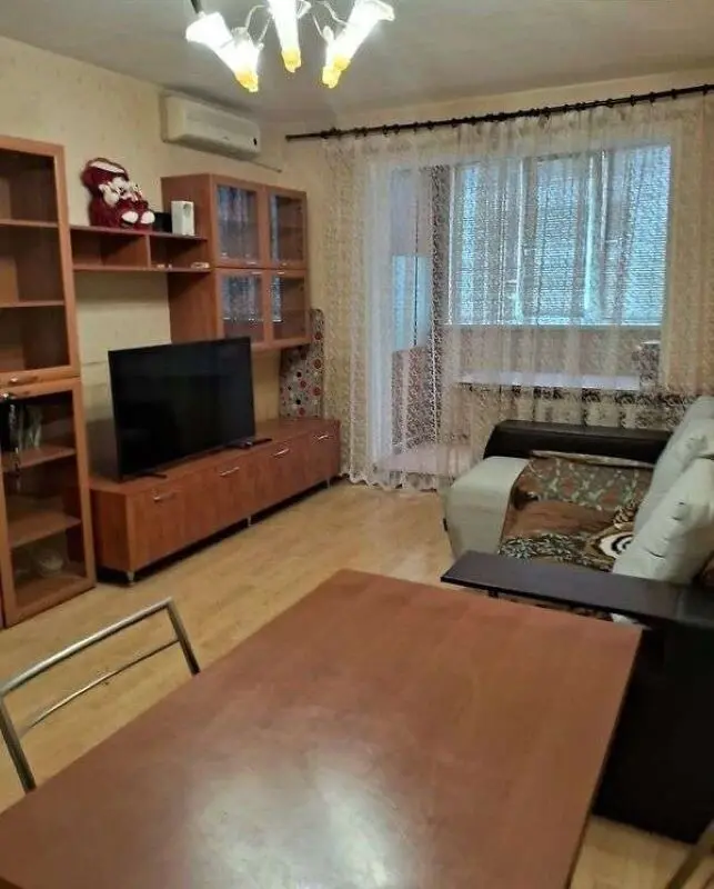 Фото Зняти 1 кімнатну квартиру, Вишняківська вул. 17 Київ в довгострокову оренду, ціна: 1700 грн, код 3101