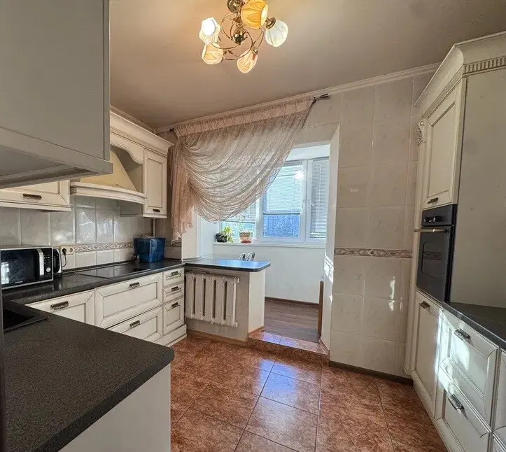 Фото Продаю 3 кімнатну квартиру, 81 кв. м, Анни Ахматової вул. 15 Київ, ціна: 99000 $, код 3102