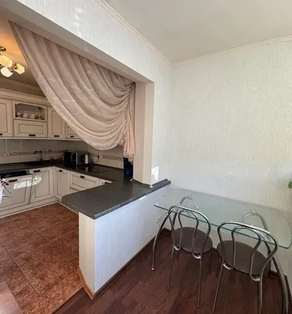 Фото Продаю 3 кімнатну квартиру, 81 кв. м, Анни Ахматової вул. 15 Київ, ціна: 99000 $, код 3102