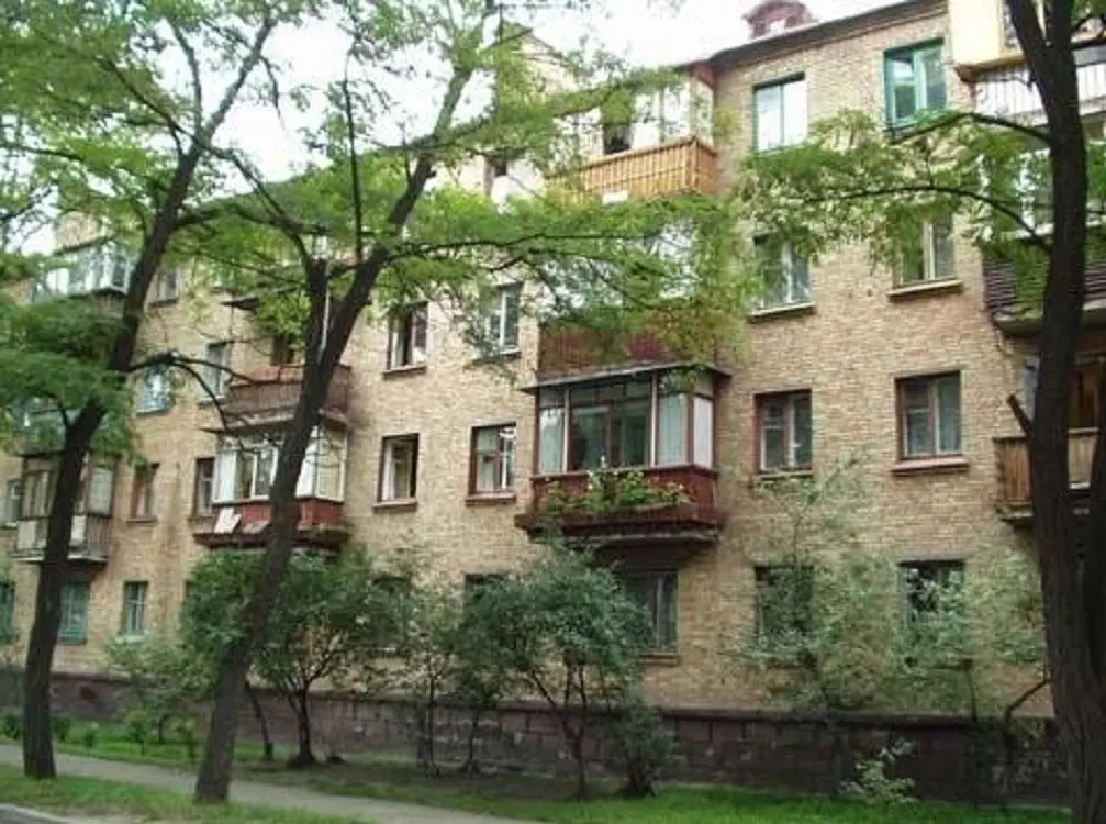 Фото Зняти 3 кімнатну квартиру, Юрія Литвинського вул. (Російська) 39 Київ в довгострокову оренду, ціна: 18000 грн, код 3106