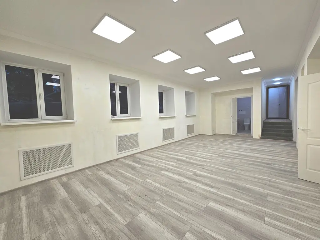 Фото Rent a retail space, Mykhaila Hrushevskoho Street 28/2 Kyiv for long-term rent, price: 150000 UAH, code 3124