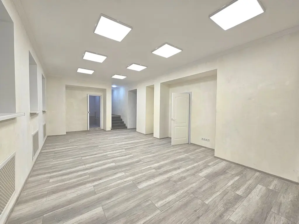 Фото Rent a retail space, Mykhaila Hrushevskoho Street 28/2 Kyiv for long-term rent, price: 150000 UAH, code 3124