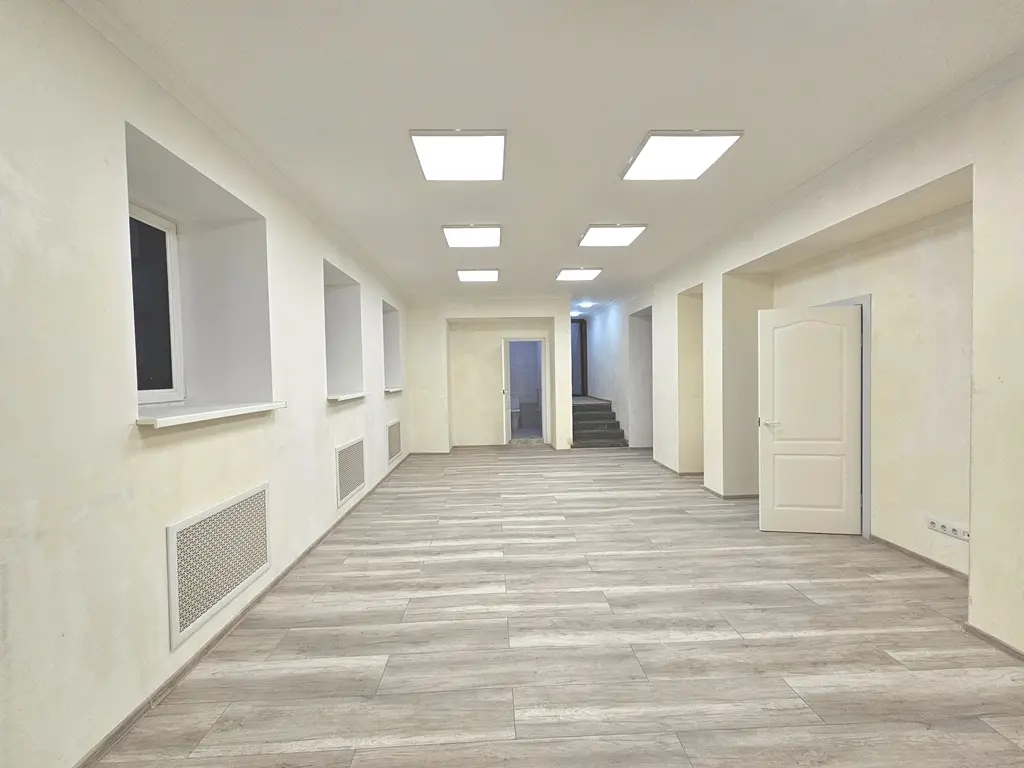 Фото Rent a retail space, Mykhaila Hrushevskoho Street 28/2 Kyiv for long-term rent, price: 150000 UAH, code 3124