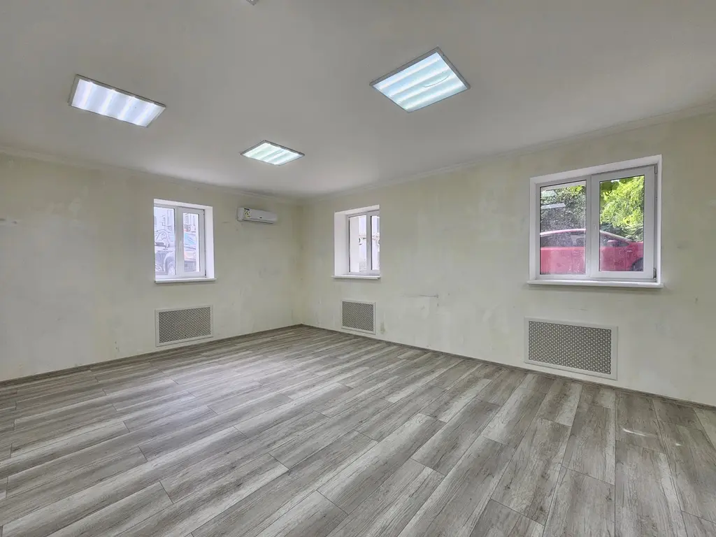 Фото Rent a retail space, Mykhaila Hrushevskoho Street 28/2 Kyiv for long-term rent, price: 150000 UAH, code 3124