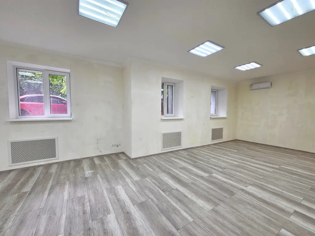 Фото Rent a retail space, Mykhaila Hrushevskoho Street 28/2 Kyiv for long-term rent, price: 150000 UAH, code 3124