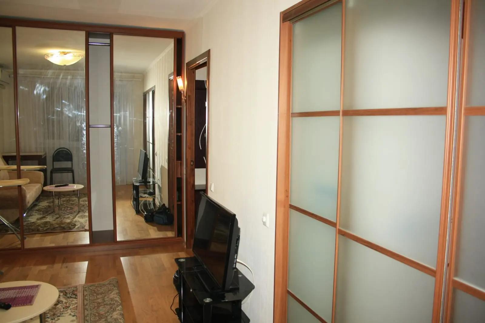 Фото Зняти 1 кімнатну квартиру, Деревлянська вул. (Якіра) 21 Київ в довгострокову оренду, ціна: 14700 UAH, код 3135