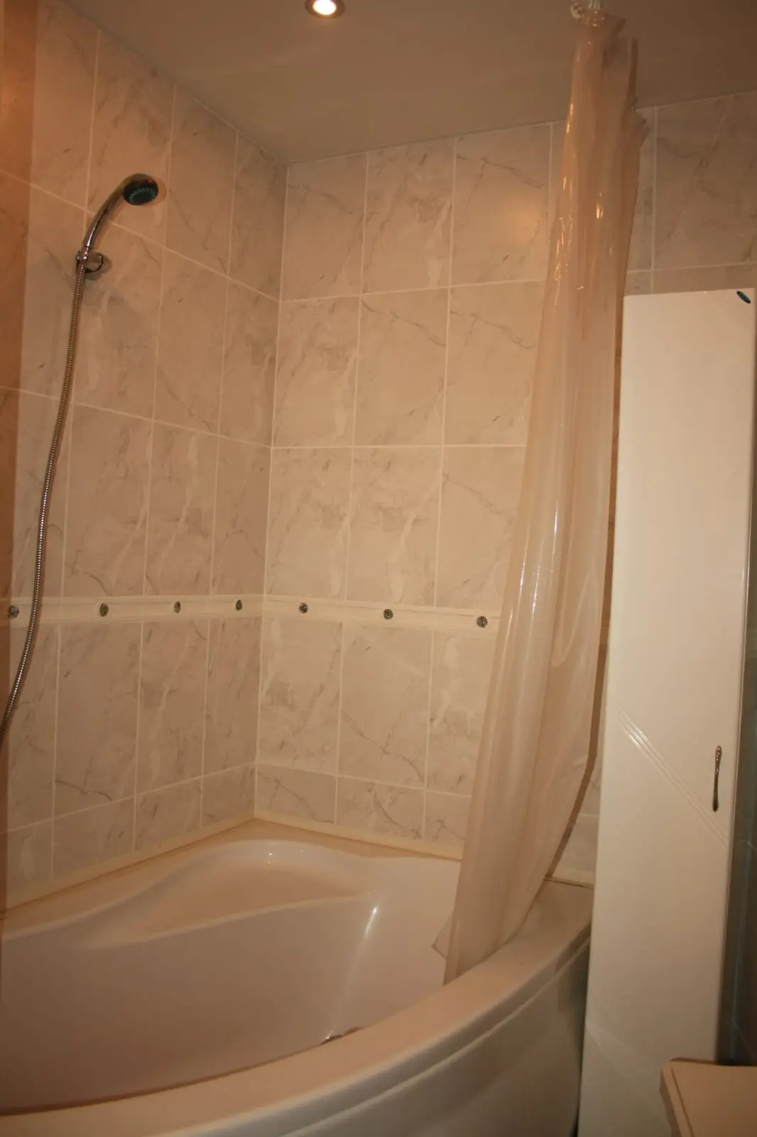 Фото Зняти 1 кімнатну квартиру, Деревлянська вул. (Якіра) 21 Київ в довгострокову оренду, ціна: 14700 UAH, код 3135