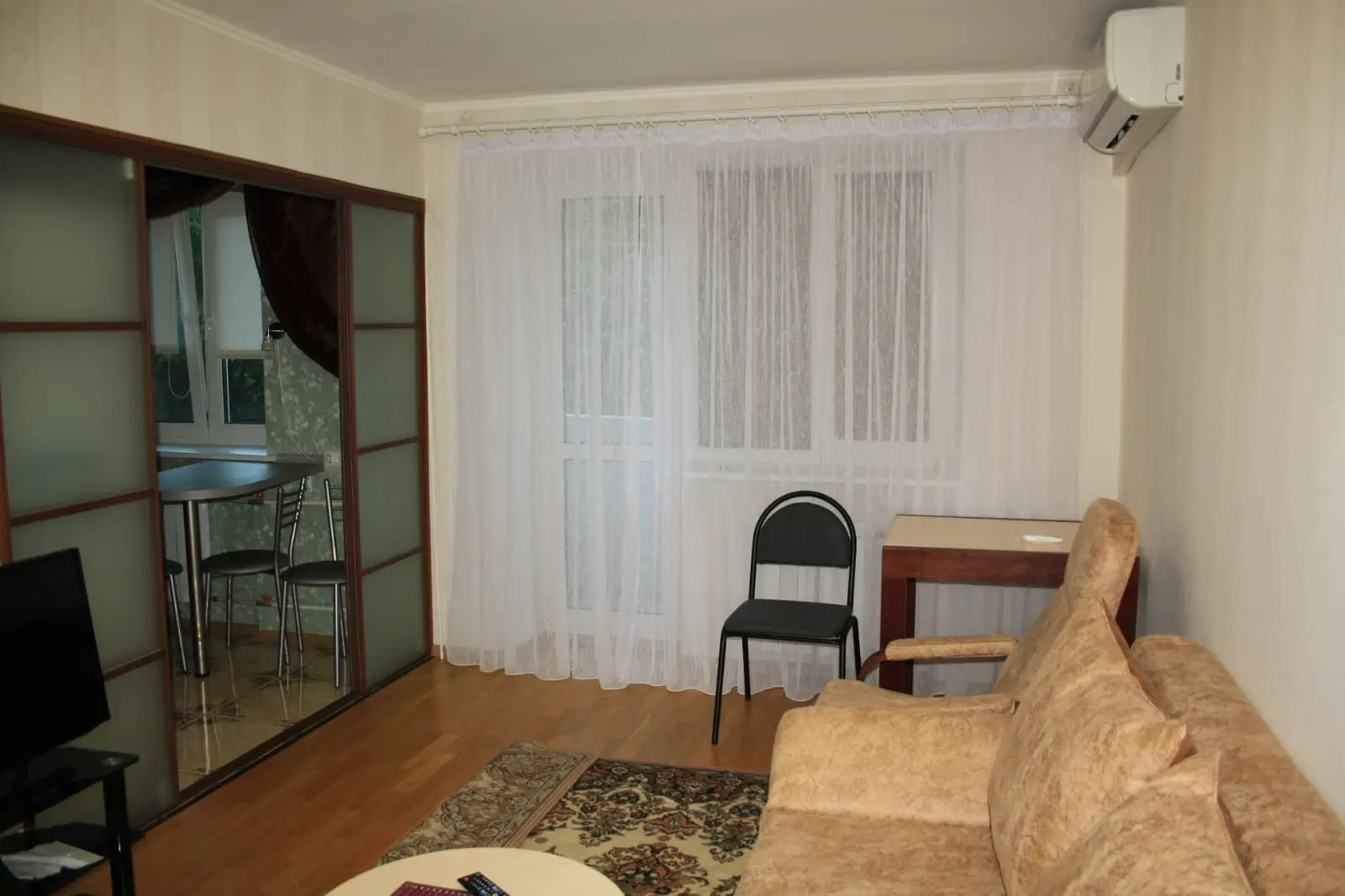 Фото Зняти 1 кімнатну квартиру, Деревлянська вул. (Якіра) 21 Київ в довгострокову оренду, ціна: 14700 UAH, код 3135