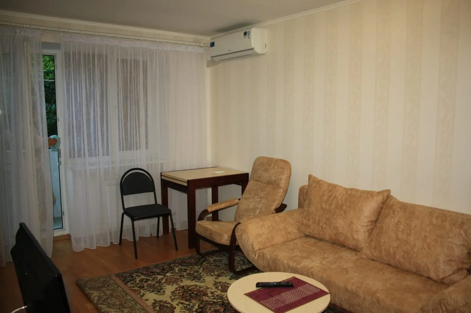 Фото Зняти 1 кімнатну квартиру, Деревлянська вул. (Якіра) 21 Київ в довгострокову оренду, ціна: 14700 UAH, код 3135