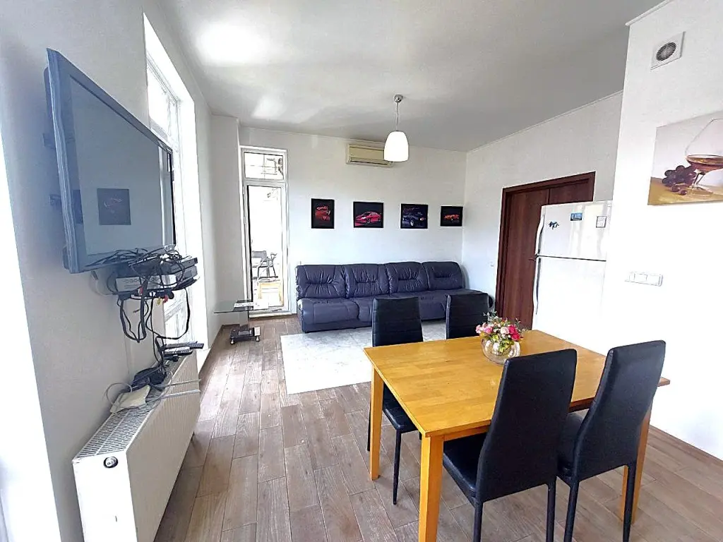 Фото Зняти 1 кімнатну квартиру, Військовий узвіз 5/1 Одеса в довгострокову оренду, ціна: 300 $, код 3136