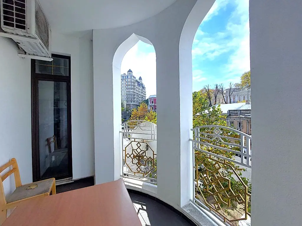 Фото Зняти 1 кімнатну квартиру, Військовий узвіз 5/1 Одеса в довгострокову оренду, ціна: 300 $, код 3136