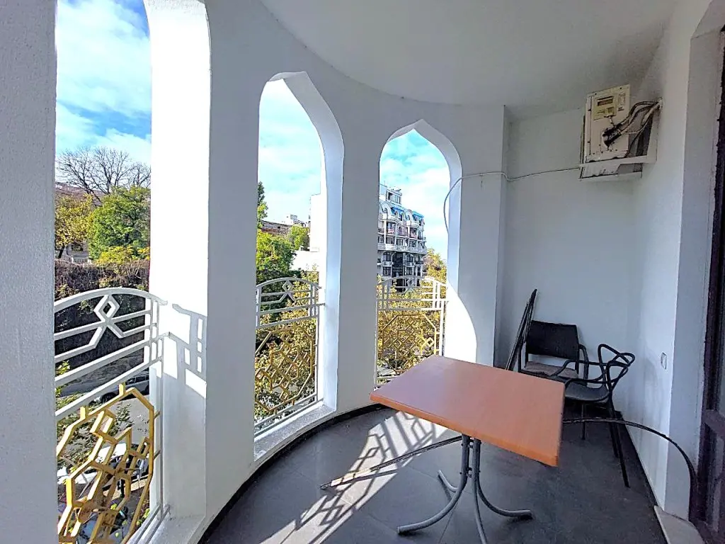 Фото Зняти 1 кімнатну квартиру, Військовий узвіз 5/1 Одеса в довгострокову оренду, ціна: 300 $, код 3136