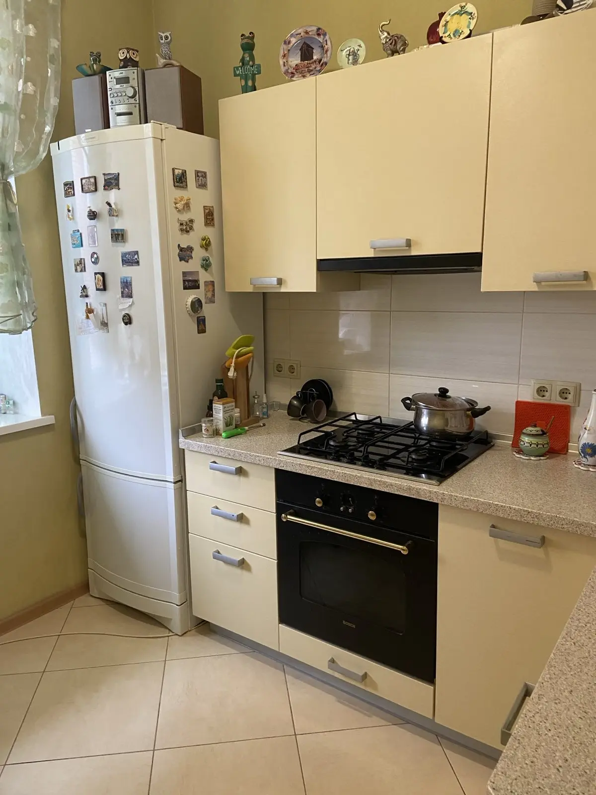 Фото Зняти 1 кімнатну квартиру, Сергія Берегового вул. (Мартиросяна) 1/8 Київ в довгострокову оренду, ціна: 6000 UAH, код 3140