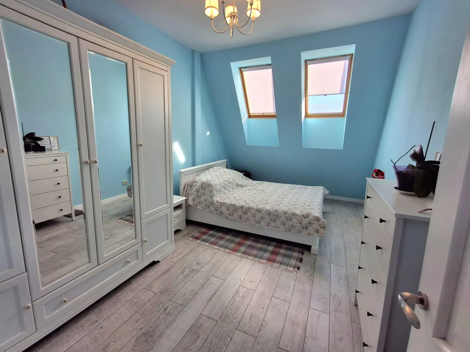 Фото Продаю 3-комнатную квартиру, 103 кв. м, Владимира Погорелова ул. 3б Ужгород, цена: 104999 $, код 2668