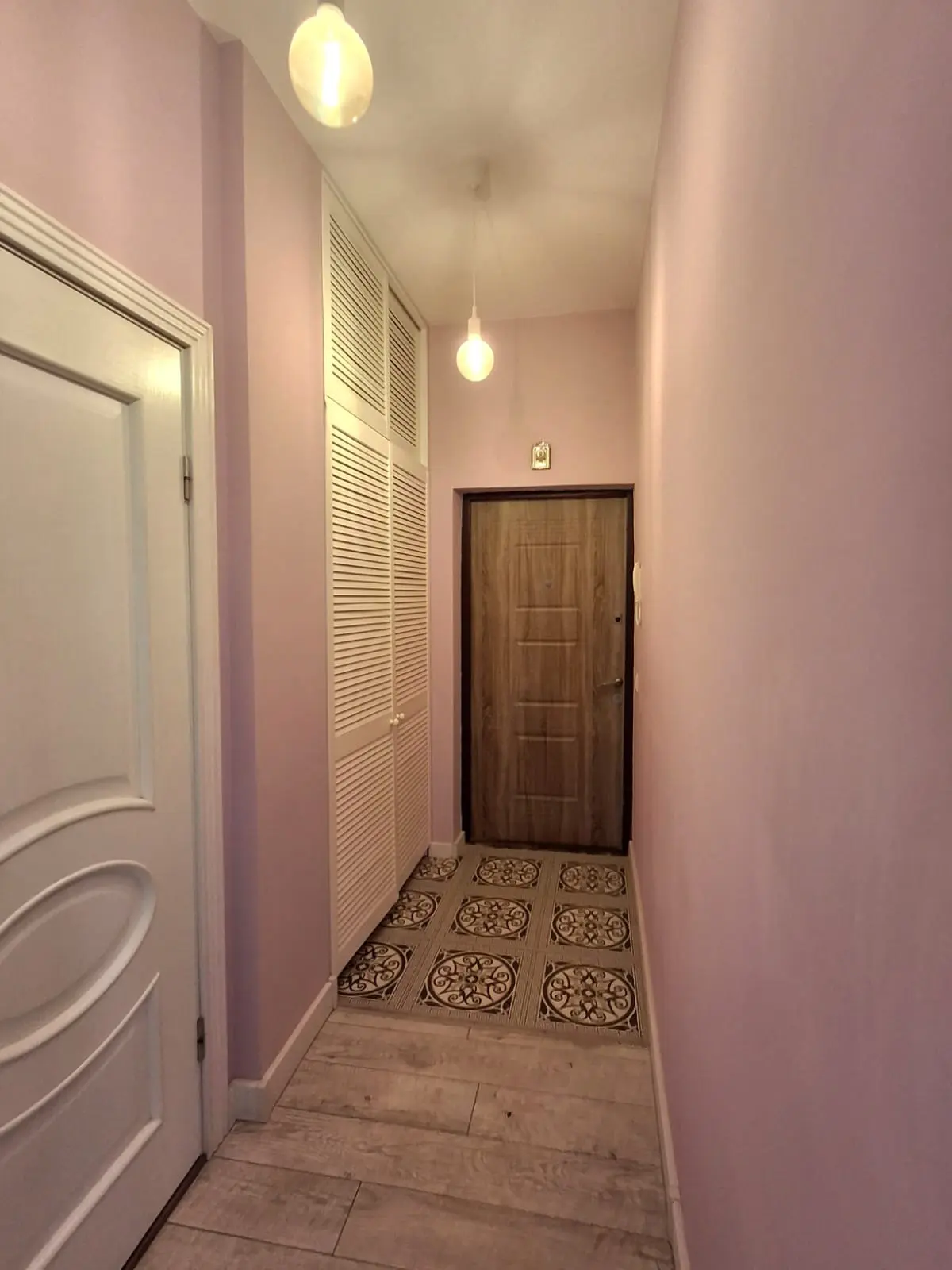 Фото Продаю 3-комнатную квартиру, 103 кв. м, Владимира Погорелова ул. 3б Ужгород, цена: 104999 $, код 2668