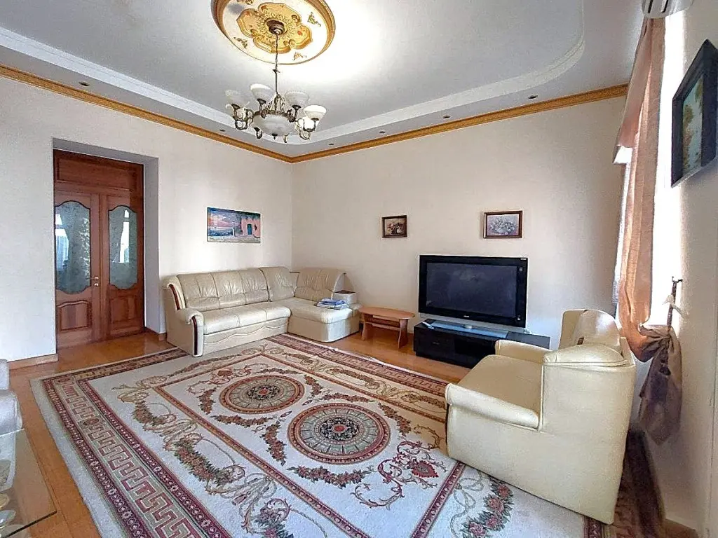 Фото Снять 3-комнатную квартиру, Дерибасовская ул. 29 Одесса в долгосрочную аренду, цена: 16000 UAH, код 3141