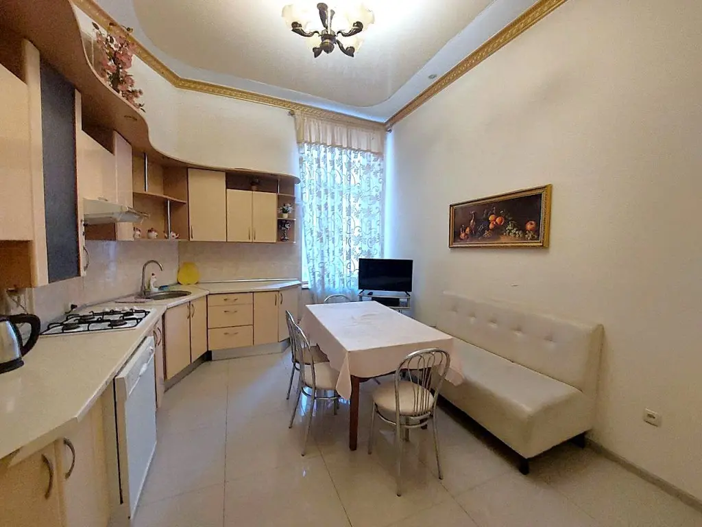 Фото Снять 3-комнатную квартиру, Дерибасовская ул. 29 Одесса в долгосрочную аренду, цена: 16000 UAH, код 3141