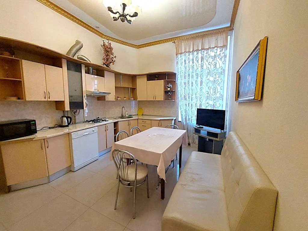 Фото Снять 3-комнатную квартиру, Дерибасовская ул. 29 Одесса в долгосрочную аренду, цена: 16000 UAH, код 3141