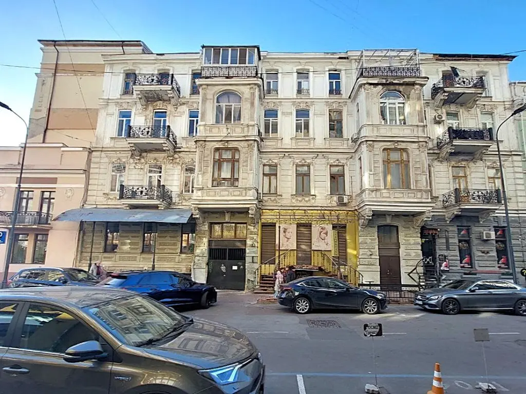 Фото Снять 3-комнатную квартиру, Дерибасовская ул. 29 Одесса в долгосрочную аренду, цена: 16000 UAH, код 3141