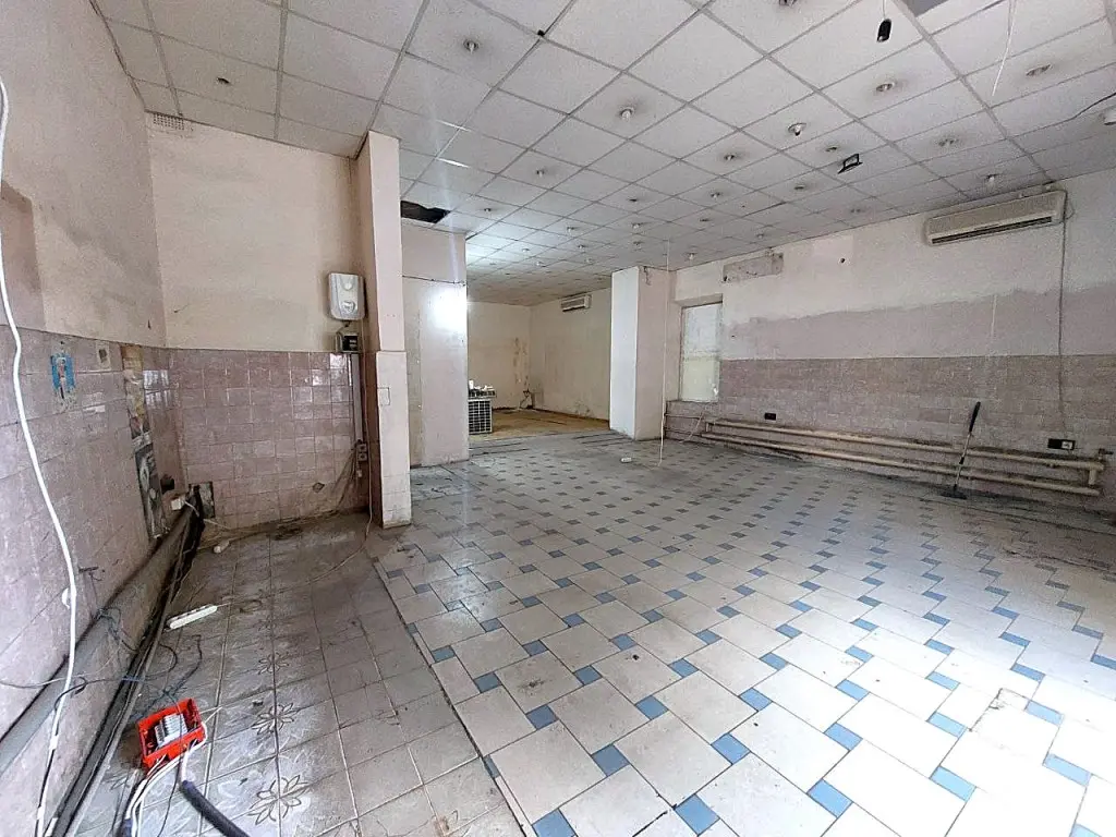 Фото Арендовать торговую площадь, Екатерининская ул. (Карла Маркса) 41 Одесса в долгосрочную аренду, цена: 1000 $, код 3142