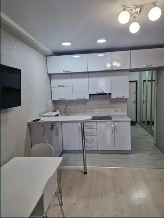 Фото Зняти 1 кімнатну квартиру, Михайла Максимовича вул. (Онуфрія Трутенка) 28б Київ в довгострокову оренду, ціна: 25000 грн, код 3147