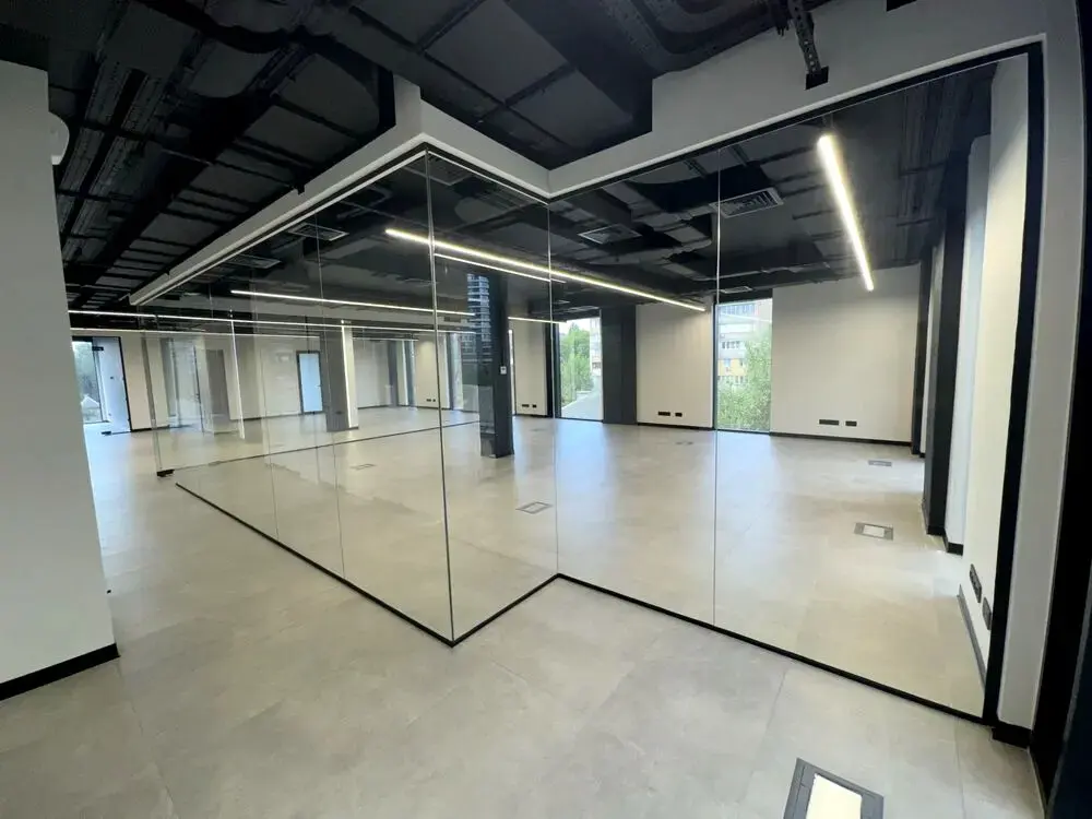 Фото Rent an office, Krasylivska Street 9 Kyiv for long-term rent, price: 290500 грн, code 3149