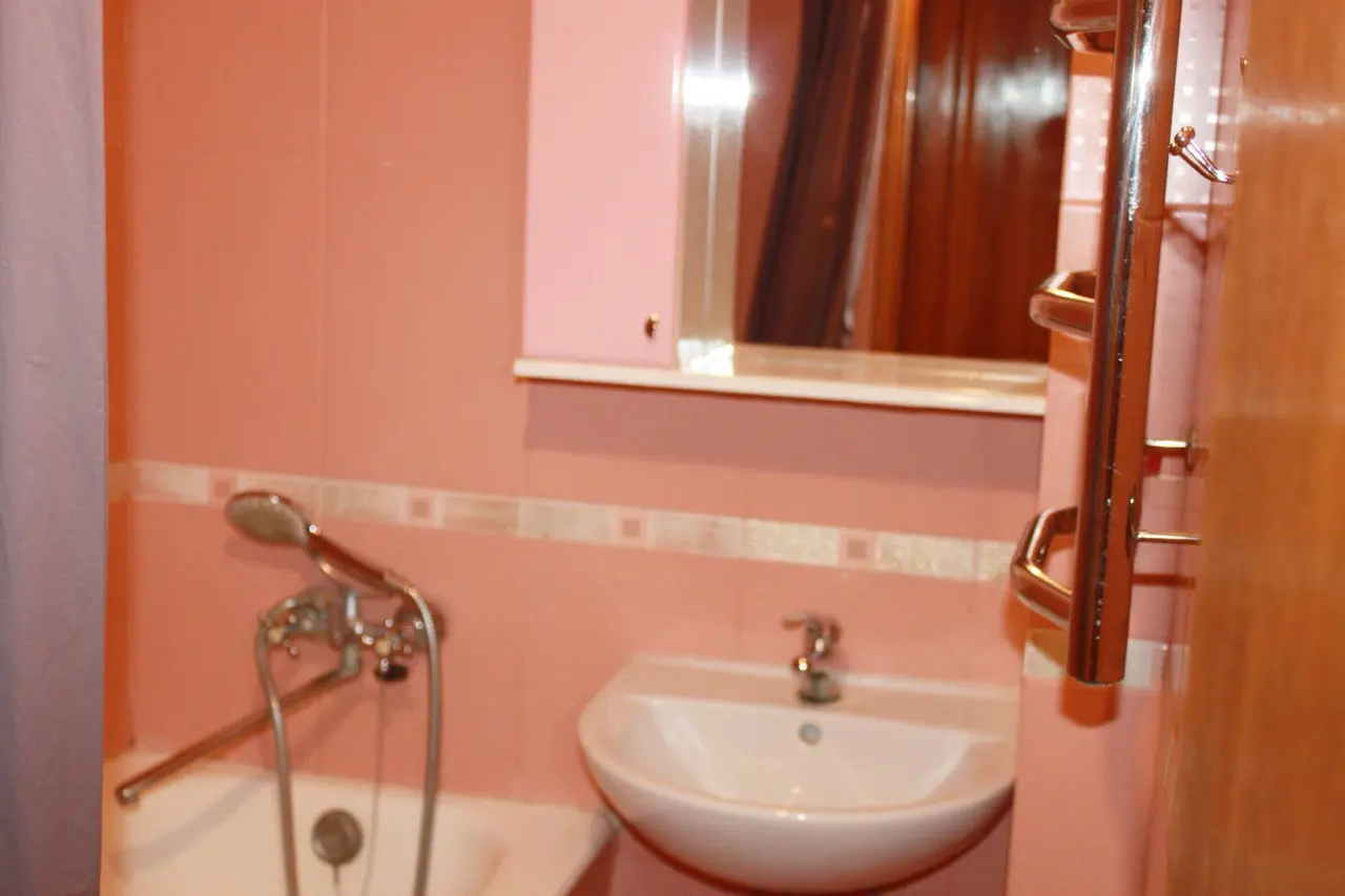 Фото Снять 1-комнатную квартиру, Героїв полку «Азов» ул. (Маршала Малиновского) 13Б Киев в долгосрочную аренду, цена: 13000 UAH, код 3154