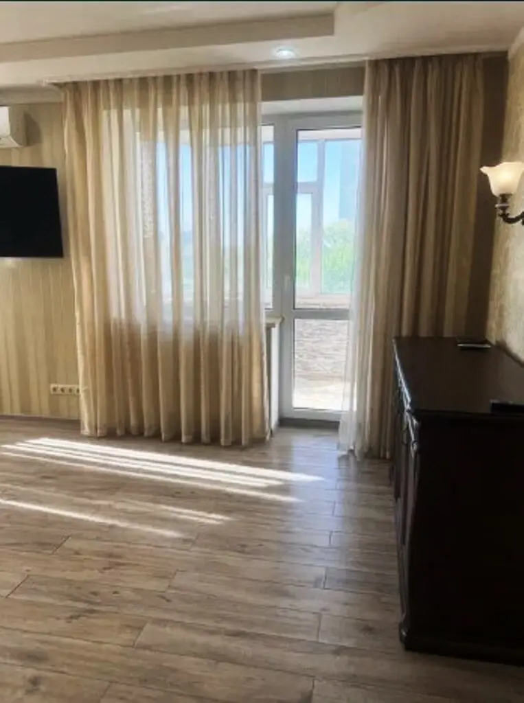 Фото Продаю 2-комнатную квартиру, 82 кв. м, Ревуцкого ул. 9 Киев, цена: 125000 $, код 3157