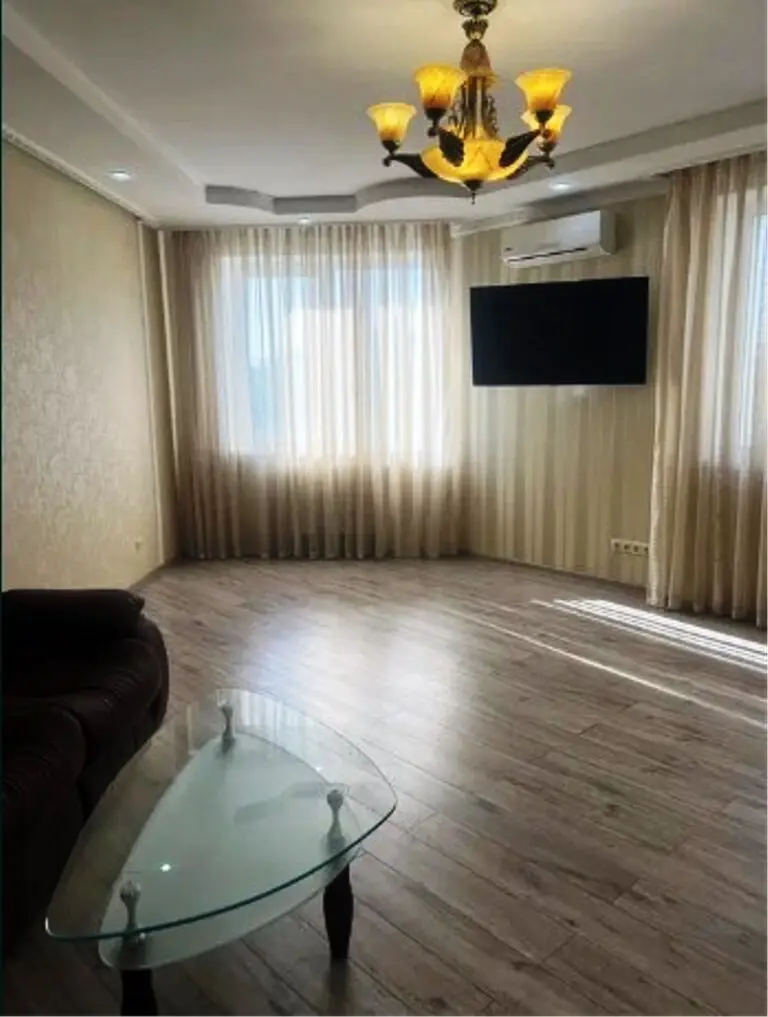 Фото Продаю 2-комнатную квартиру, 82 кв. м, Ревуцкого ул. 9 Киев, цена: 125000 $, код 3157