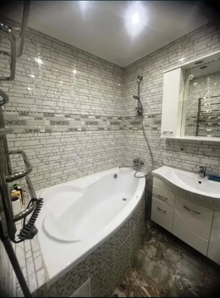 Фото Продаю 2-комнатную квартиру, 82 кв. м, Ревуцкого ул. 9 Киев, цена: 125000 $, код 3157