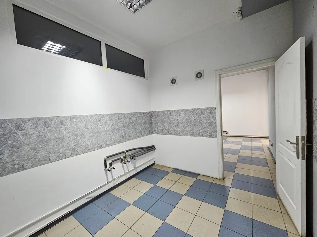 Фото Rent an office, Dmytra Bahaliia Street (Pozharskoho Street) 4 Kyiv for long-term rent, price: 40000 UAH, code 3175