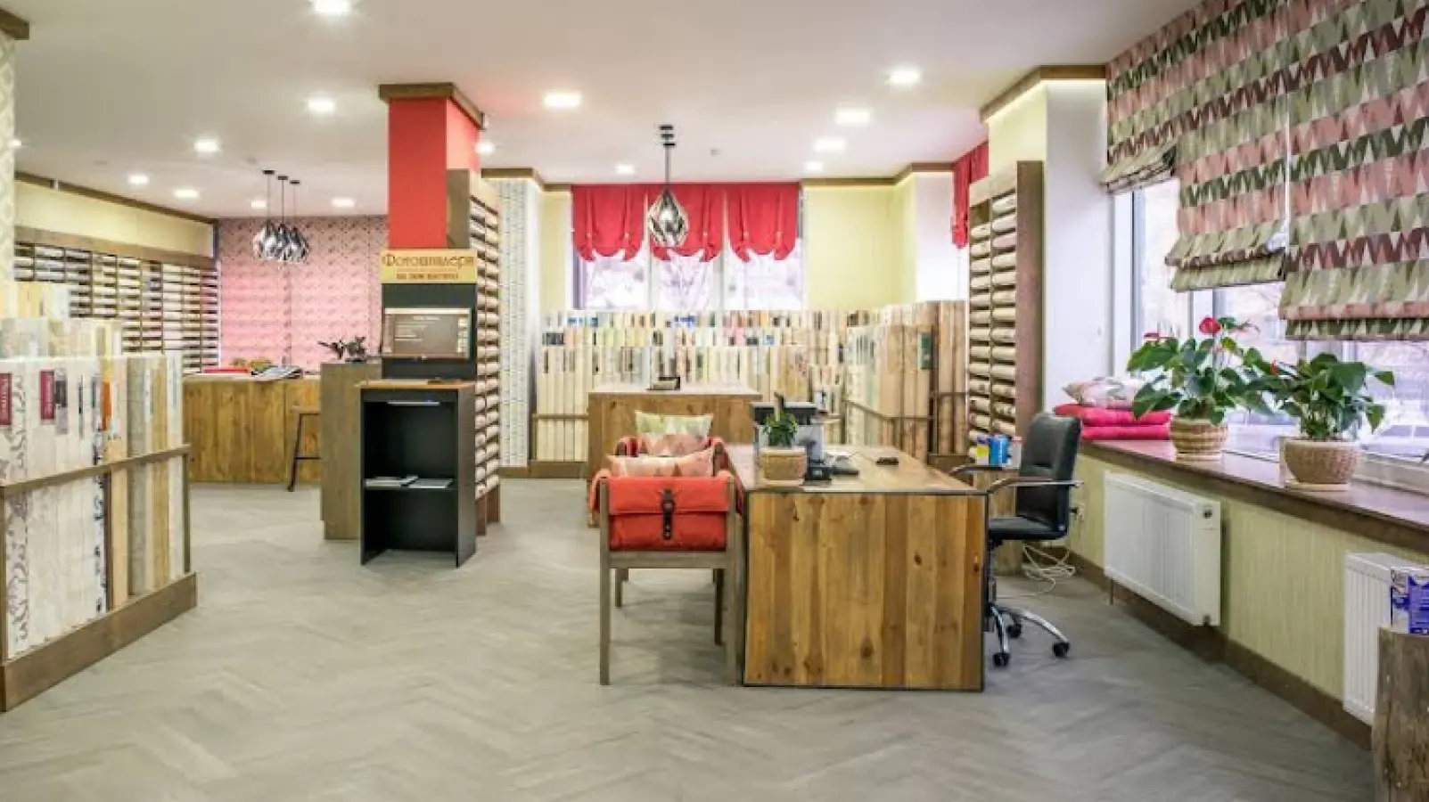 Фото Арендовать торговую площадь, Валерия Лобановского просп. (Краснозвёздный) 6а Киев в долгосрочную аренду, цена: 70000 UAH, код 3189