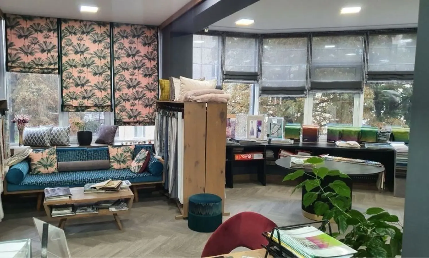 Фото Арендовать торговую площадь, Валерия Лобановского просп. (Краснозвёздный) 6а Киев в долгосрочную аренду, цена: 70000 UAH, код 3189