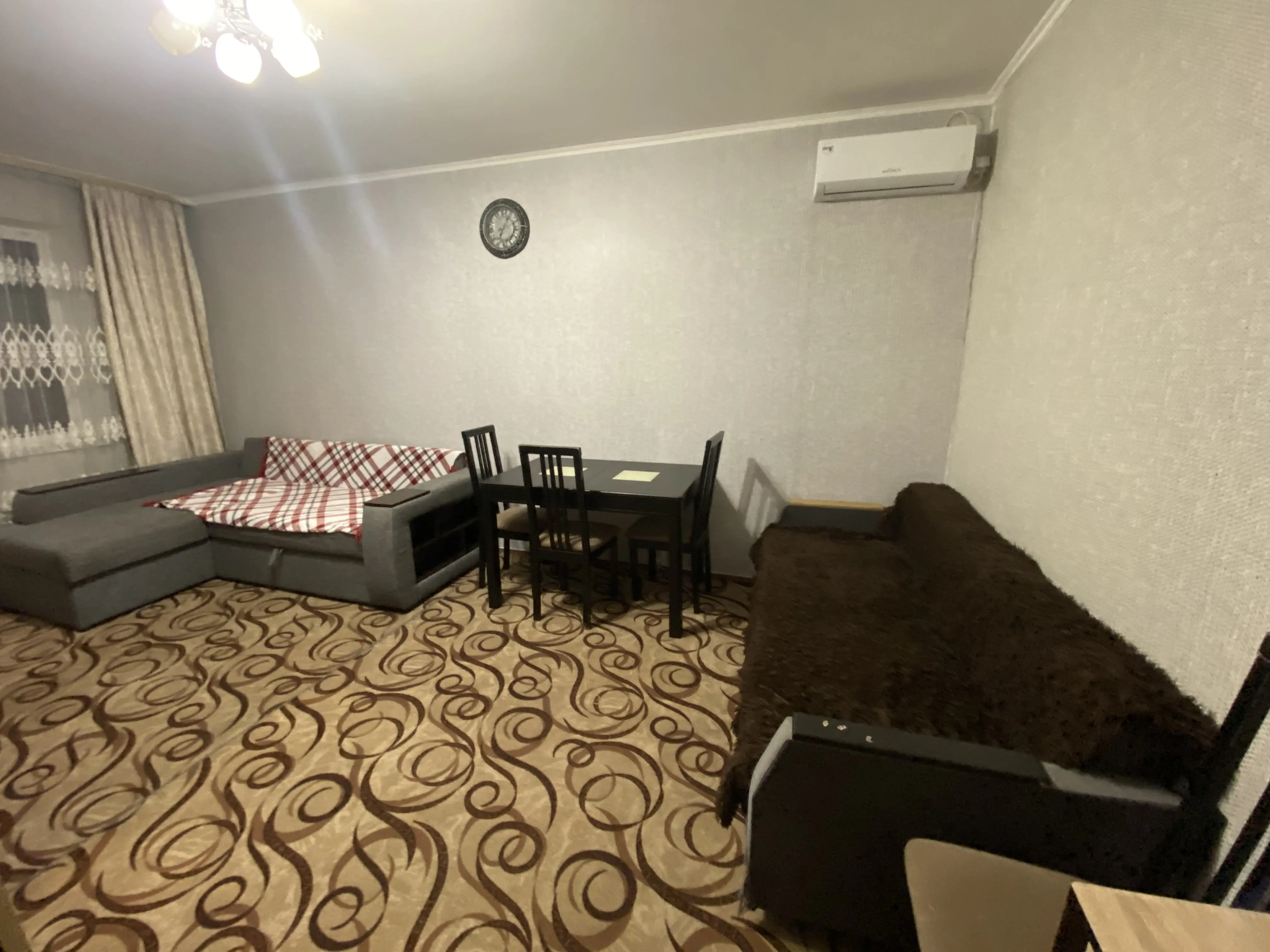 Фото Зняти 1 кімнатну квартиру, Милославська вул. 23а Київ в довгострокову оренду, ціна: 8500 UAH, код 3143