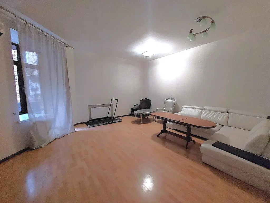 Фото Зняти 2 кімнатну квартиру, Катерининська пл. 5 Одеса в довгострокову оренду, ціна: 15000 UAH, код 3201