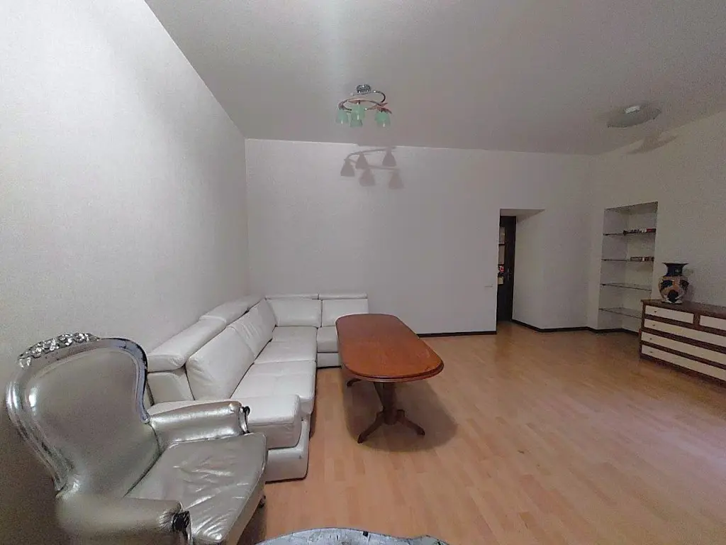 Фото Зняти 2 кімнатну квартиру, Катерининська пл. 5 Одеса в довгострокову оренду, ціна: 15000 UAH, код 3201