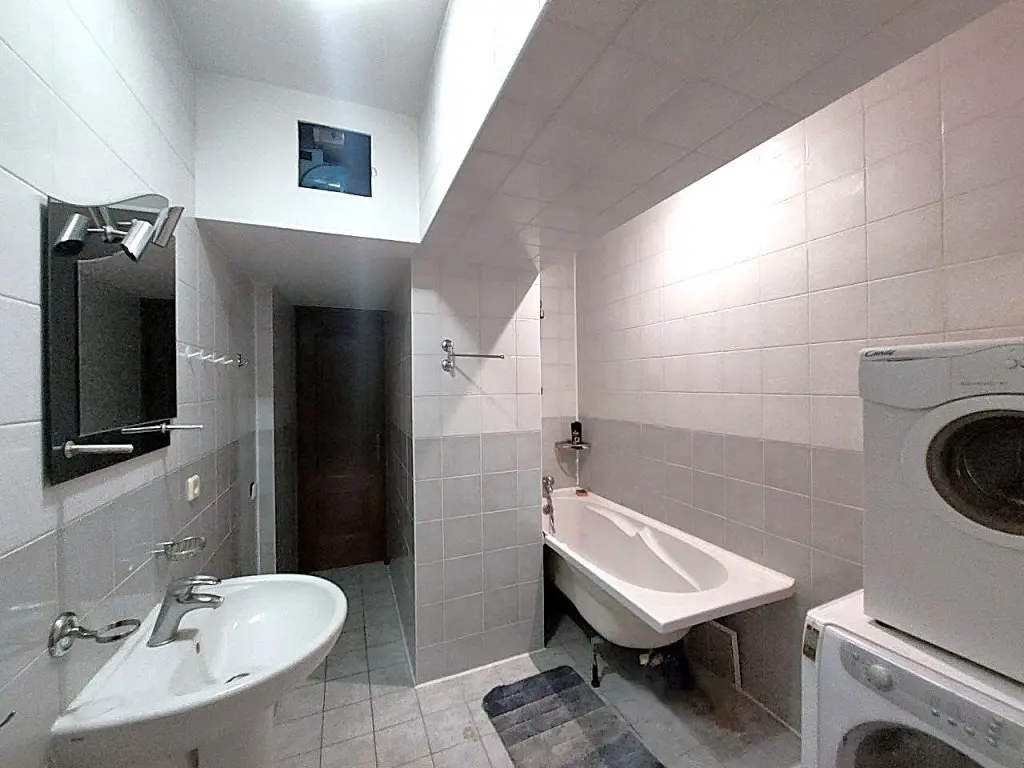 Фото Зняти 2 кімнатну квартиру, Катерининська пл. 5 Одеса в довгострокову оренду, ціна: 15000 UAH, код 3201