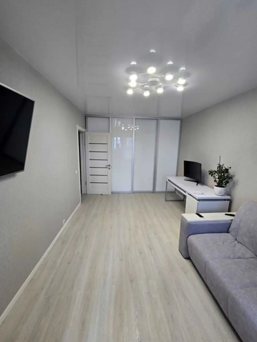 Фото Selling a 3-room apartment, 74 sq.m., Akademika Zabolotnoho Street 12 Kyiv, price: 118000 $, code 3220