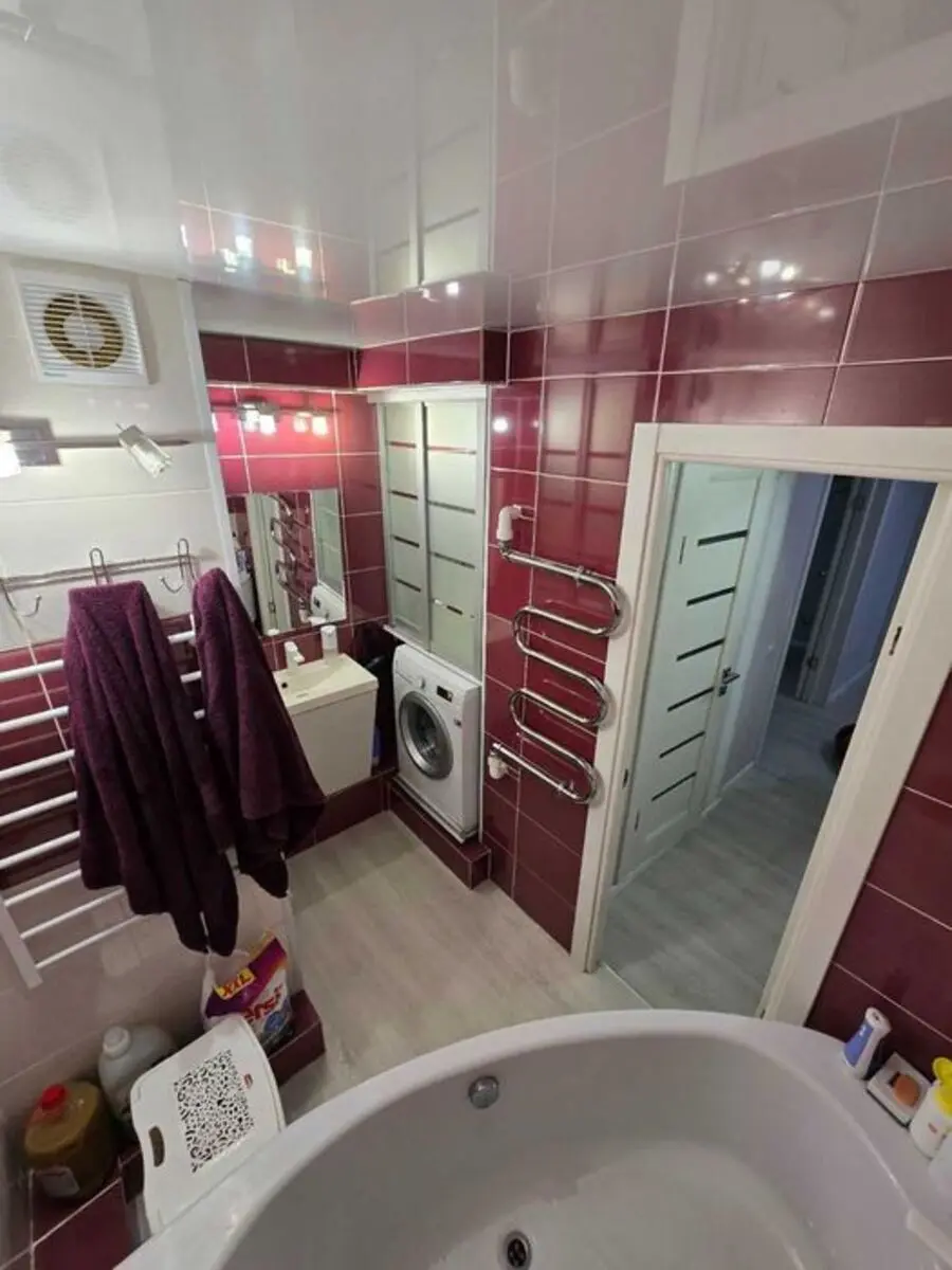 Фото Selling a 3-room apartment, 74 sq.m., Akademika Zabolotnoho Street 12 Kyiv, price: 118000 $, code 3220