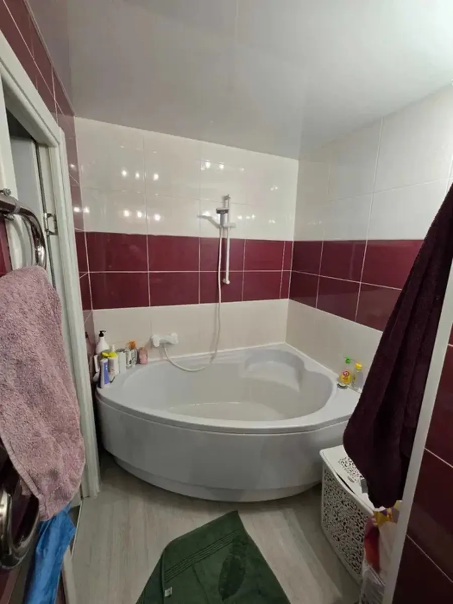 Фото Selling a 3-room apartment, 74 sq.m., Akademika Zabolotnoho Street 12 Kyiv, price: 118000 $, code 3220