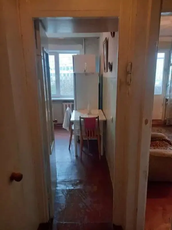 Фото Продаю 2 кімнатну квартиру, 50 кв. м, Соборності просп. (Возз’єднання) 11 Київ, ціна: 45500 UAH, код 3225