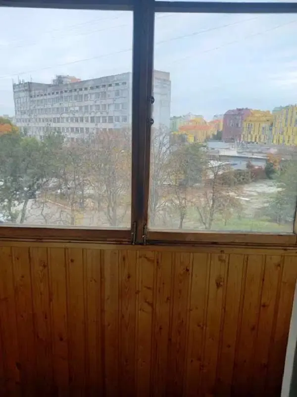 Фото Продаю 2 кімнатну квартиру, 50 кв. м, Соборності просп. (Возз’єднання) 11 Київ, ціна: 45500 UAH, код 3225