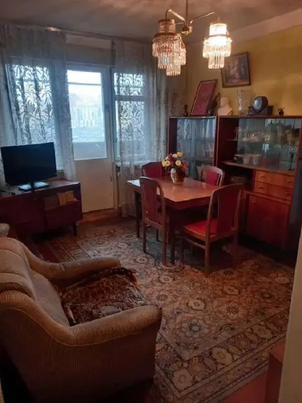 Фото Продаю 2 кімнатну квартиру, 50 кв. м, Соборності просп. (Возз’єднання) 11 Київ, ціна: 45500 UAH, код 3225