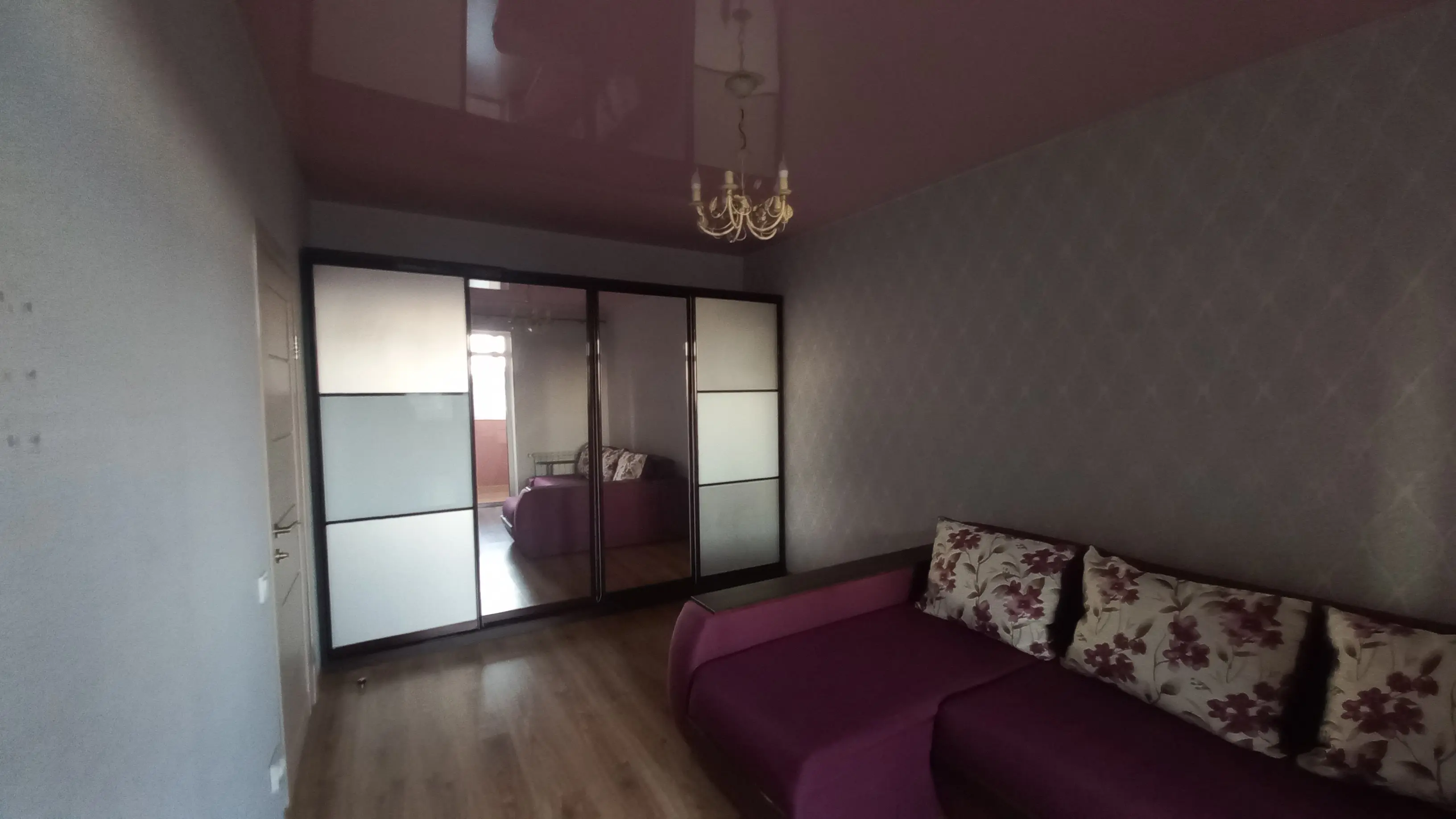 Фото Продаю 1 кімнатну квартиру, 36 кв. м, Остромирська вул. (Радгоспна)  Гостомель, ціна: 41000 $, код 3230